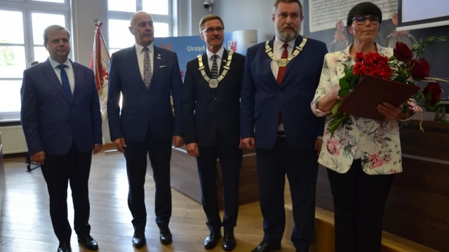 Tczew - Na uroczystej sesji posypały się ważne nagrody