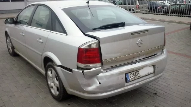 Tczew - Niebezpiecznie na drogach - wypadek koło Flexa i dachowanie w Wędkowach
