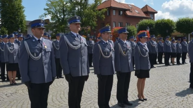 Tczew - Przedstawiciele naszego powiatu wyróżnieni podczas wojewódzkich uroczystości z okazji Święta Policji