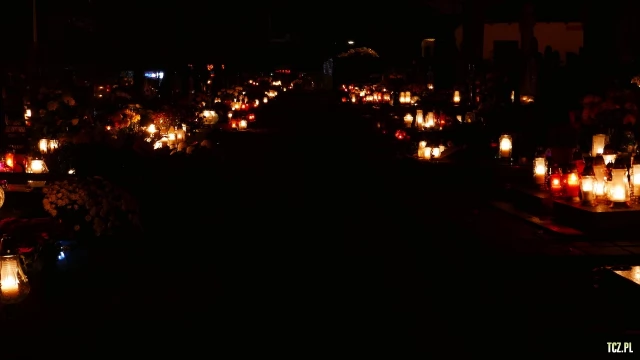 Tczew - Cmentarz nocą z dnia 1.11.2016 - godz. 23 [FOTO] [bez komentarza]