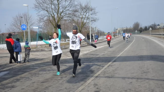 Tczew - Pierwszy w Tczewie Bieg Tropem Wilczym - ponad dwustu biegaczy na starcie