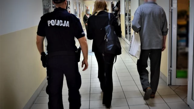 Tczew - Służby sprawdzały, czy zasłaniamy usta i nos