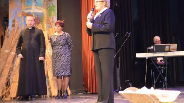 Tczew - Kolędy, pastorałki, świąteczne przedstawienia w sali CKiS