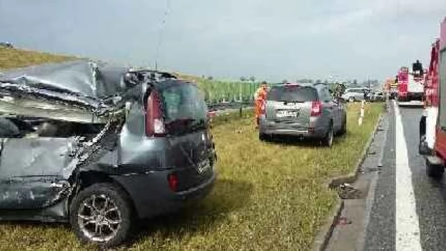 Tczew - Wypadek na A1. Po poważnie rannego kierowcę przyleciał śmigłowiec