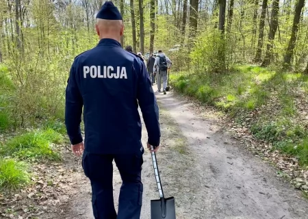 Tczew - Policjanci sadzili las