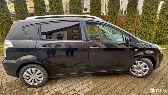 Tczew - Sprzedam Toyotę Corolla Verso hak 7 miejsc
