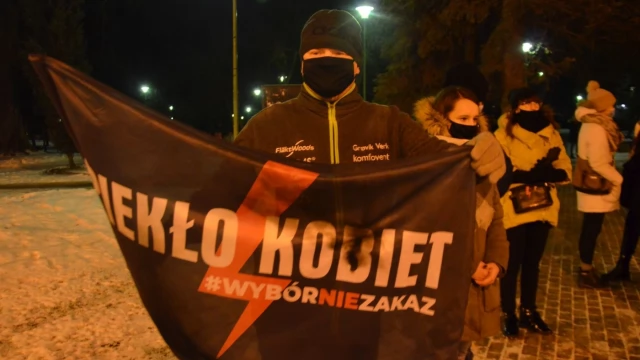 Tczew - Po ograniczeniu praw aborcyjnych kolejne protesty na ulicach Tczewa