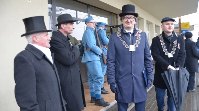 Tczew - Generał Hallera dzisiaj w Pelplinie. W czwartek przywitają go tczewianie