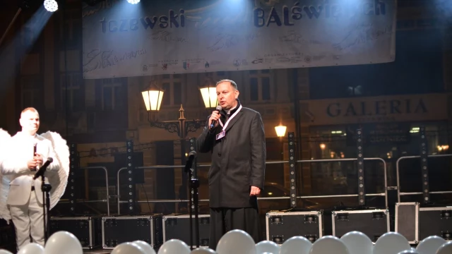 Tczew - Wszyscy Święci bawili się na balu w Tczewie