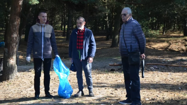 Tczew - Wysprzątali las miejski. Kilkadziesiąt worków w kilka godzin