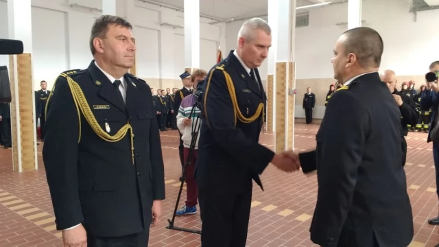 Tczew - Komendant PSP w Tczewie pożegnał się ze służbą - jest już jego następca