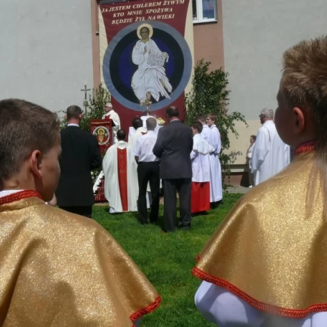 Tczew - Boże Ciało. Wierni wyszli na ulice