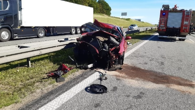 Tczew - Utrudnienia na A1. Zderzyły się osobówka i ciężarowe auto