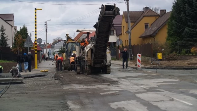 Tczew - Trwa przebudowa skrzyżowania ul. Żwirki i Nowosuchostrzyckiej