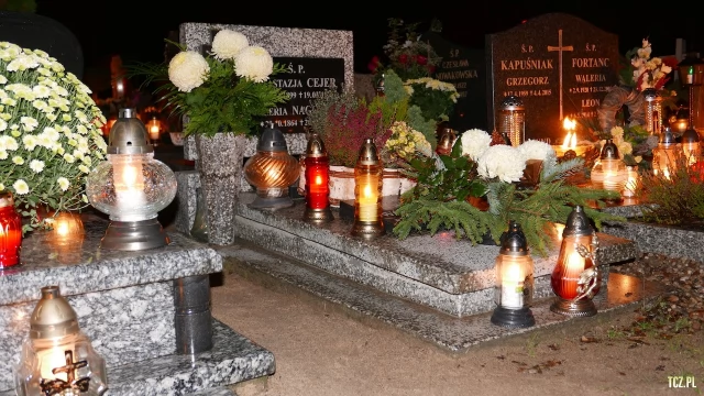 Tczew - Cmentarz nocą z dnia 1.11.2016 - godz. 23 [FOTO] [bez komentarza]