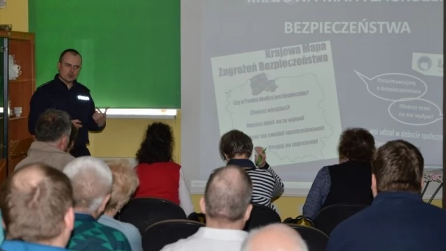 Tczew - Z policjantami o przemocy w rodzinie 