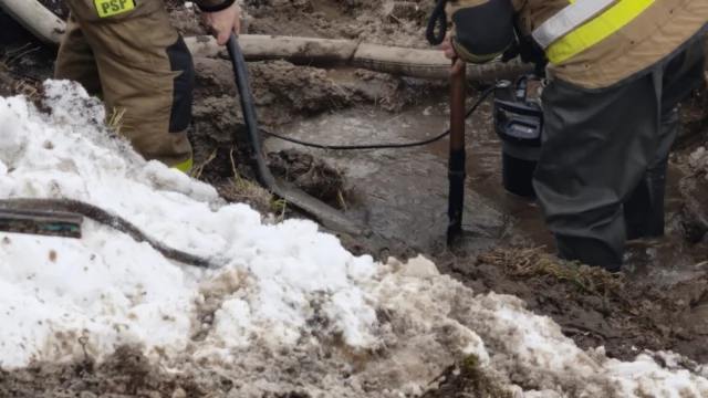 Tczew - Akcja na osiedlu Staszica. Woda mogła przerwać wał