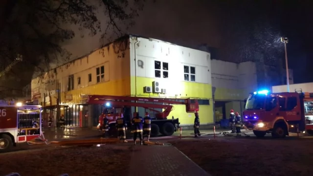 Tczew - "Retman" w płomieniach. Olbrzymie straty, akcja gaśnicza trwa