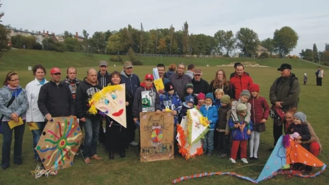 Tczew - Święto latawca. "Papierowe ptaki" poszybowały w niebo