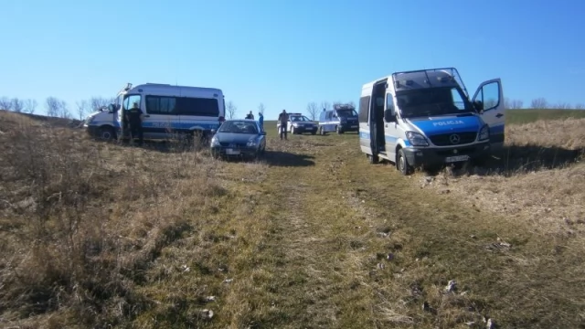 Tczew - Trwają poszukiwania 16-letniego Mateusza. Oddziały Prewencji przeszukują łąki i pola