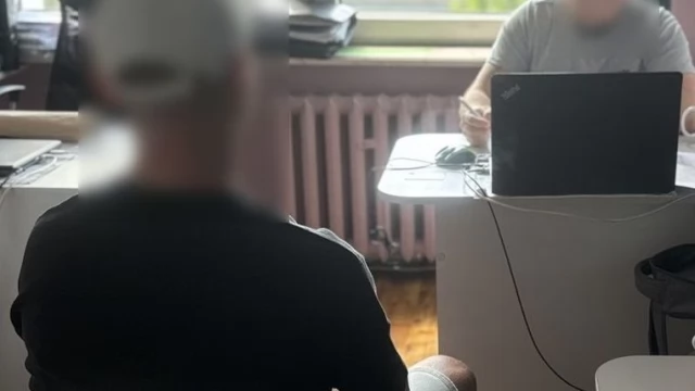 Tczew - Skarpetkowy biznes nie wypalił. 48-latek zatrzymany z podróbkami w bagażniku