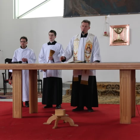 Tczew - Tłumy wiernych ze święconką w tczewskich kościołach