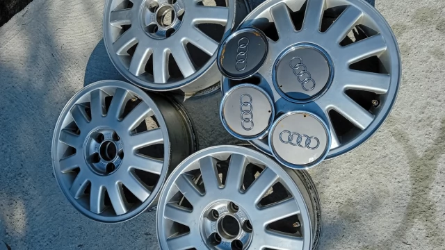 Tczew - Oryginalne Alufelgi Audi A3 8L 15 5x100 + DEKIELKI