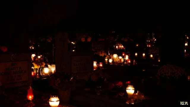 Tczew - Cmentarz nocą z dnia 1.11.2016 - godz. 23 [FOTO] [bez komentarza]