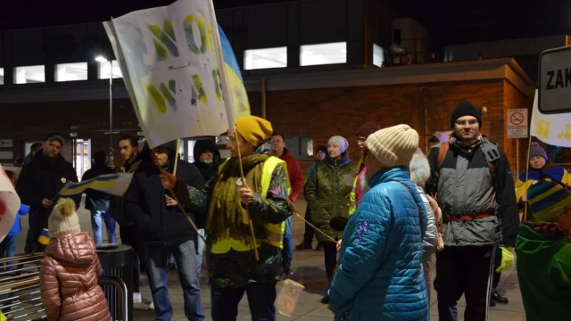 Tczew - Antywojenna demonstracja przeszła ulicami Tczewa