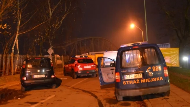 Tczew - Pożar na zabytkowym Moście Tczewskim. Trwa gaszenie