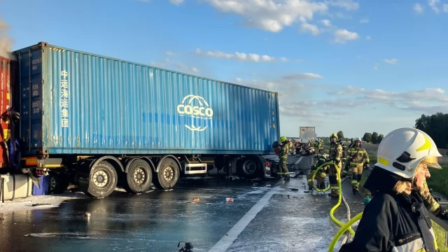 Tczew - Tragedia na A1. Płoną ciężarówki, nie żyje mężczyzna [AKTUALIZACJA]