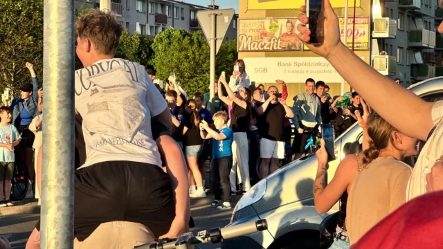 Tczew - Łatwogang przejechał przez Tczew w drodze po rekord i zdrowie dzieci!