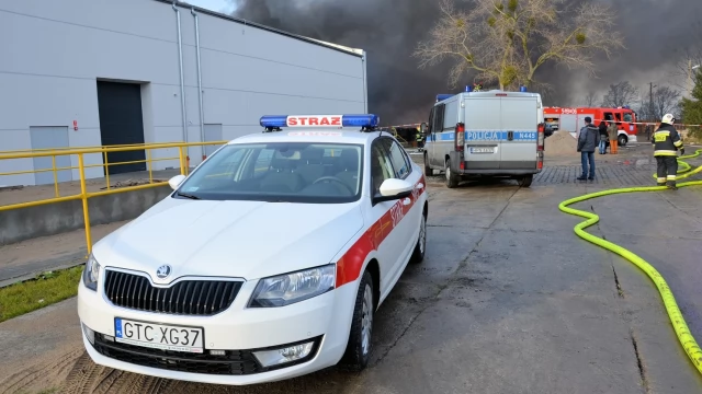 Tczew - Poważny pożar w Zajączkowie Tczewskim. Kilkanaście zastępów straży na miejscu