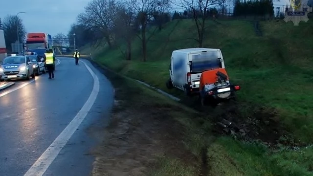 Tczew - Policjanci wyjaśniają okoliczności wypadku w Gniewie