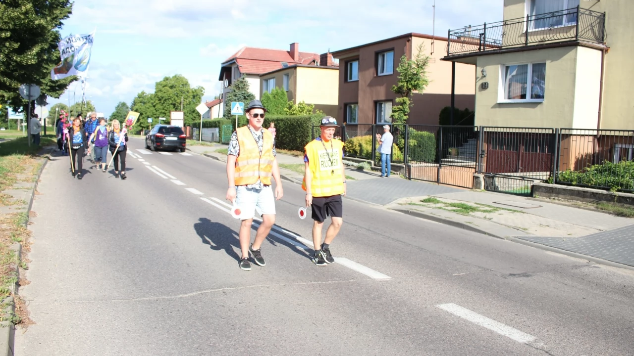 Tczew - Pielgrzymka idzie do Częstochowy. Ze względu na COVID jest inna niż zwykle