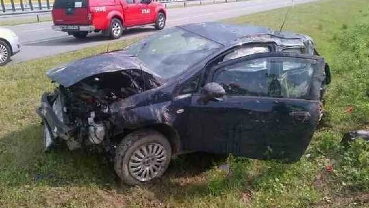 A1. Auto wypadło z trasy, inne płonęło przy bramkach