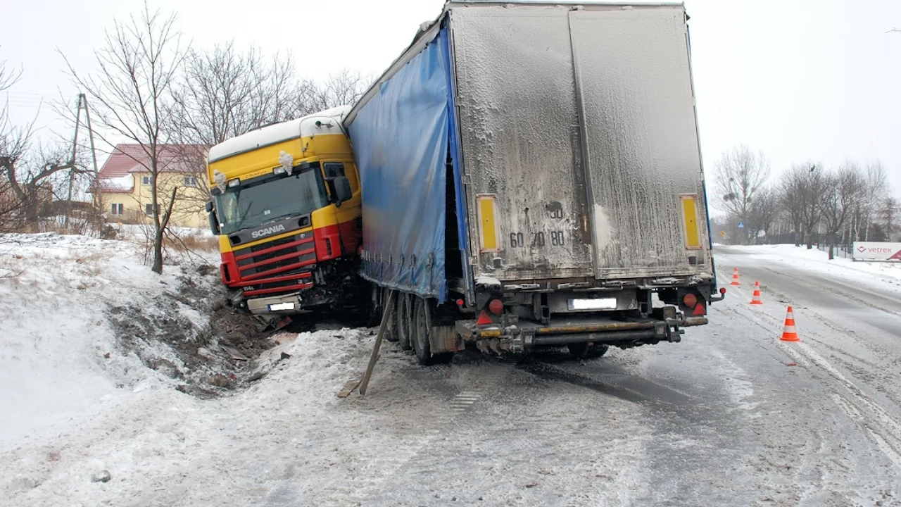 Wypadek w Miłobądzu. Około 13.30 ruch powinien wrócić do normy
