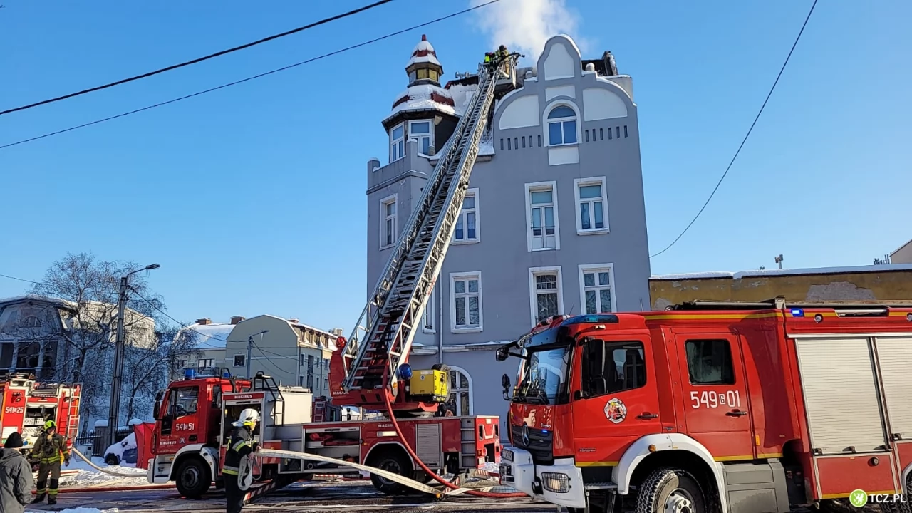 Pożar na Obrońców Westerplatte. Na razie nie wiadomo, co było przyczyną