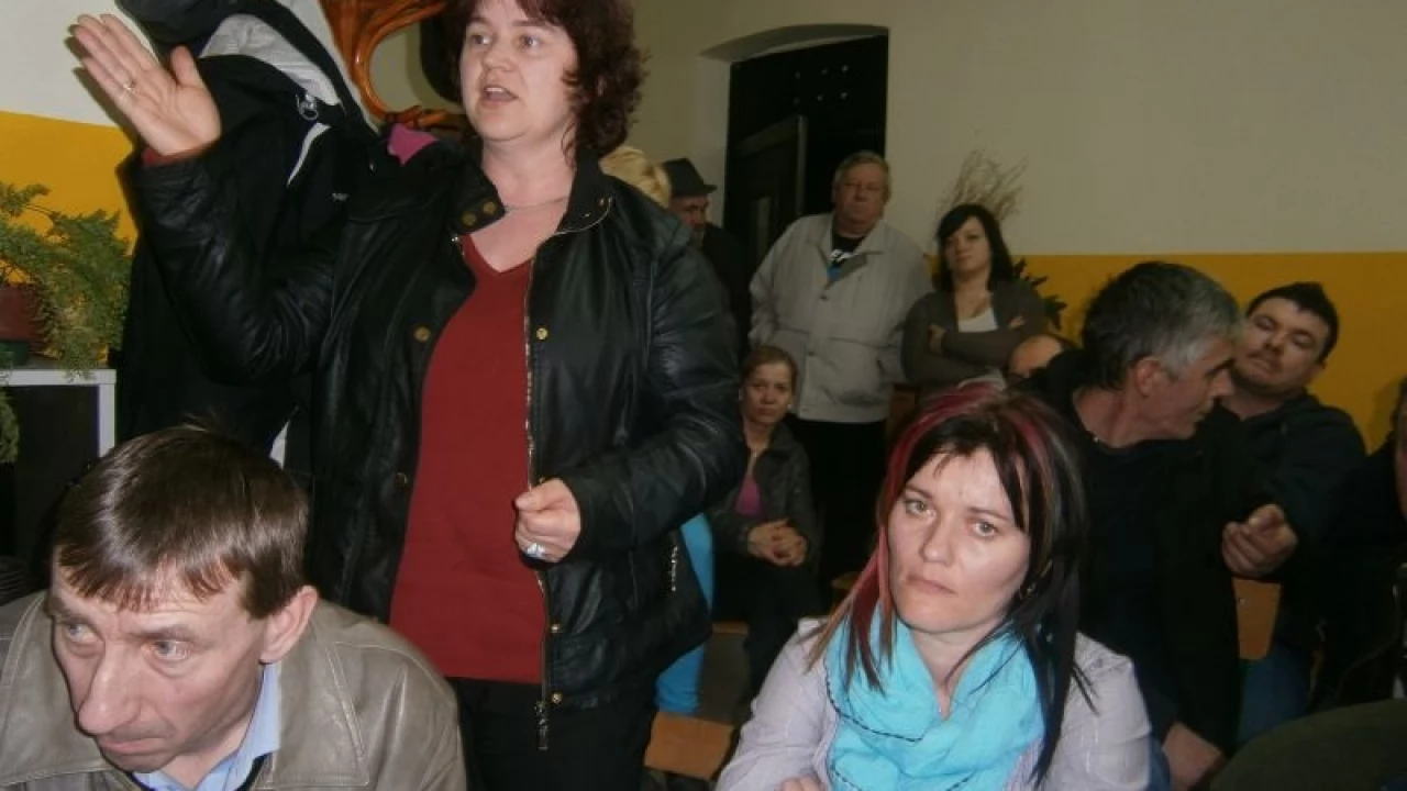 Mieszkańcy Czarlina nie chcą likwidacji przejścia i skrzyżownia. "Nie wykluczamy blokady drogi"