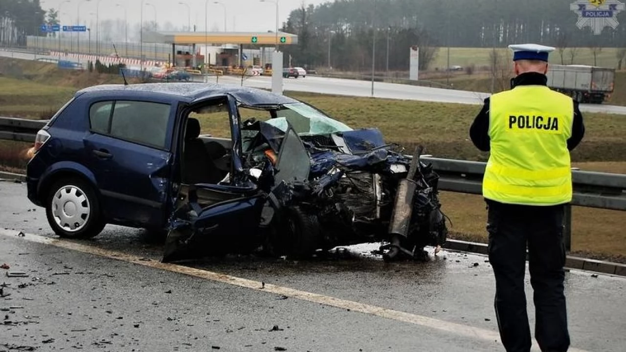 Jechał pod prąd A1, zginęła pasażerka prawidłowo jadącego auta. Policja wyjaśnia okoliczności