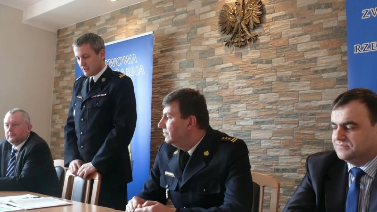 Co 5 godzin 16 minut 32 sekundy na akcję - tak pracują strażacy