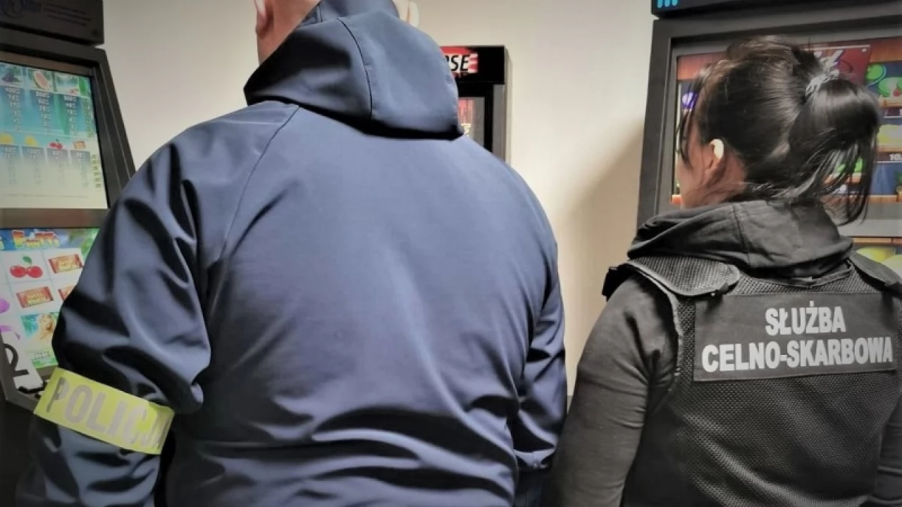 Nielegalne automaty w rękach policji i służby celno-skarbowej