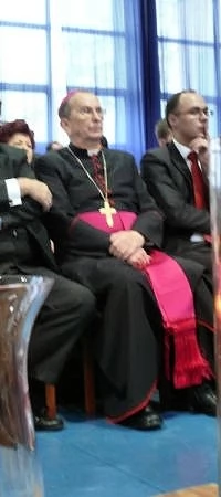 Od lewej - prezydent Mirosław Pobłocki, starosta Józef Puczyński, arcybiskup Henryk Muszyński i Łukasz Grzędzicki
