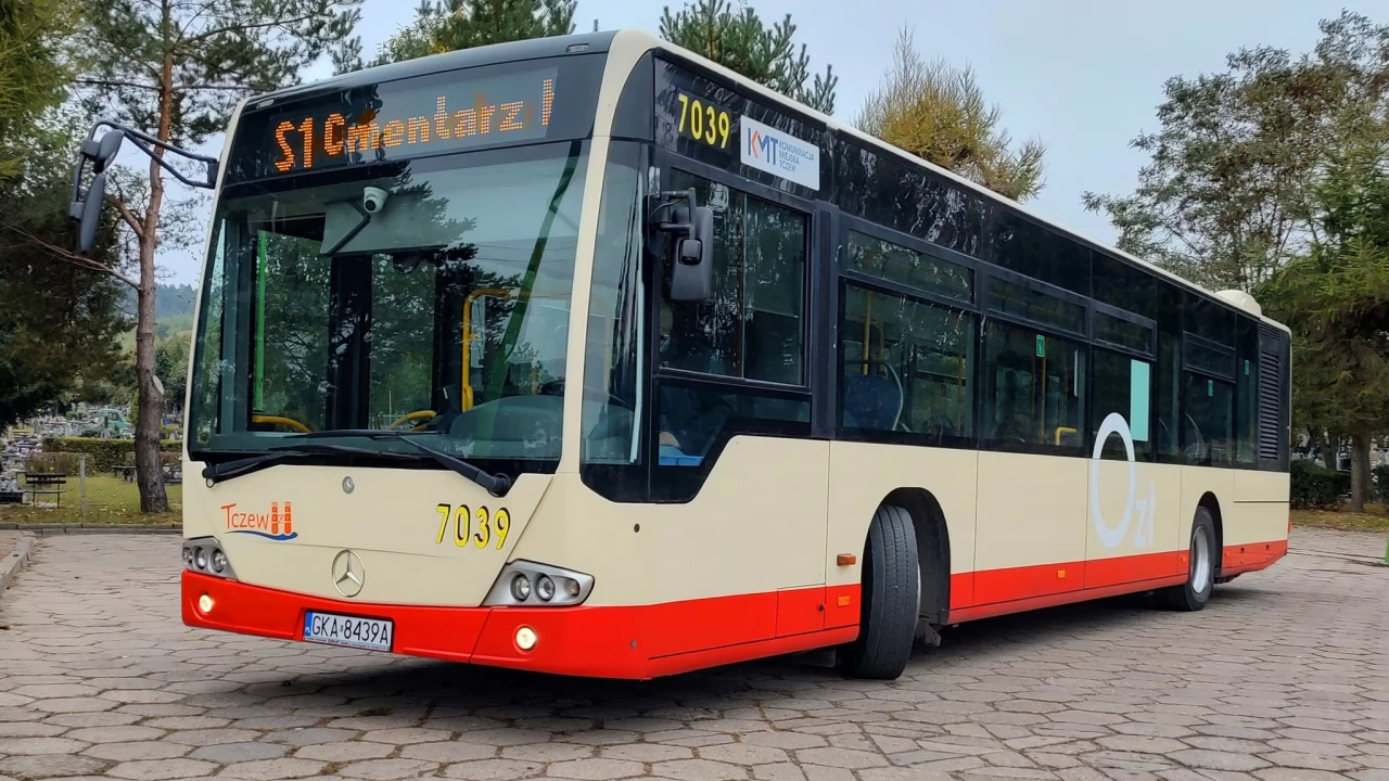 Komunikacją miejską na cmentarze [SPRAWDŹ ROZKŁAD]