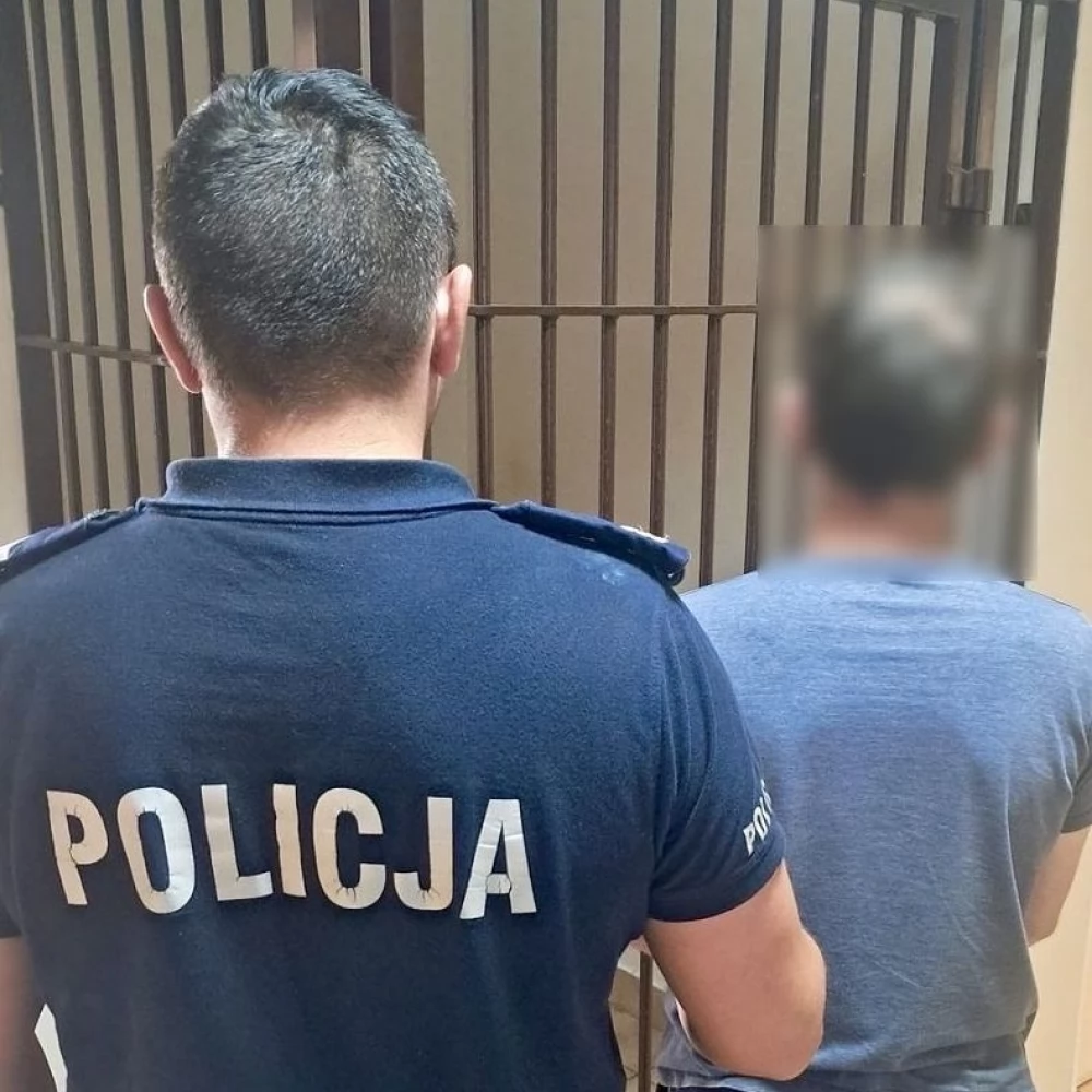 Ujął 16-latkę na kradzieży, a sam trafił do aresztu