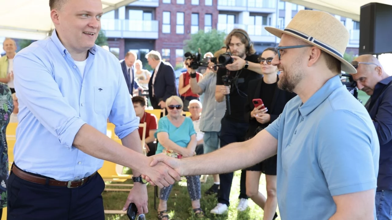 Szymon Hołownia spotkał się z mieszkańcami Tczewa