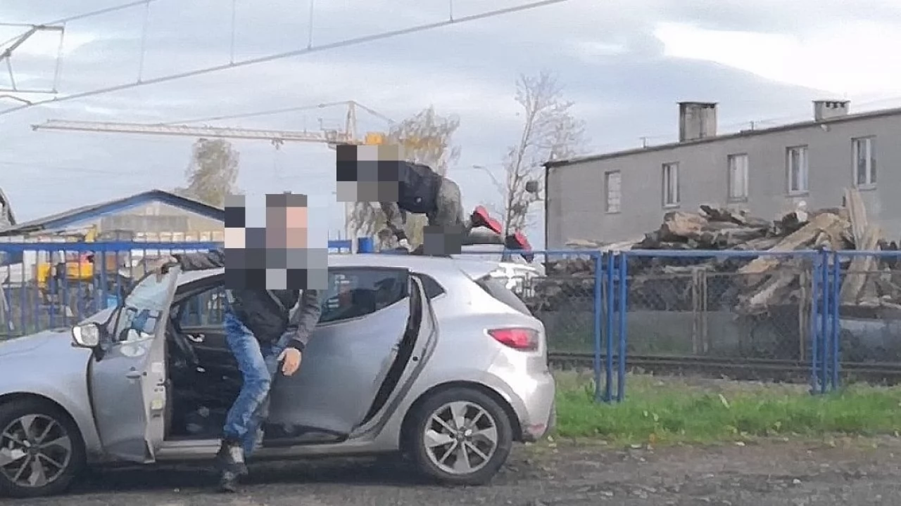 Uciekający mężczyźni i auto porzucone na jednej z ulic Tczewa