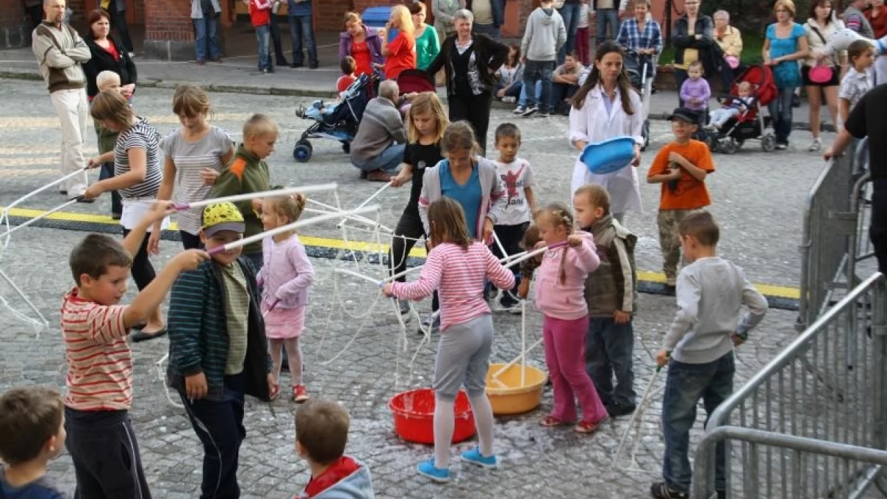 Święto Gniewa na wesoło - Kabaret Młodych Panów i...