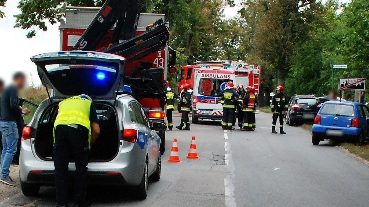 Skręcał w lewo i zderzył się z motocyklem