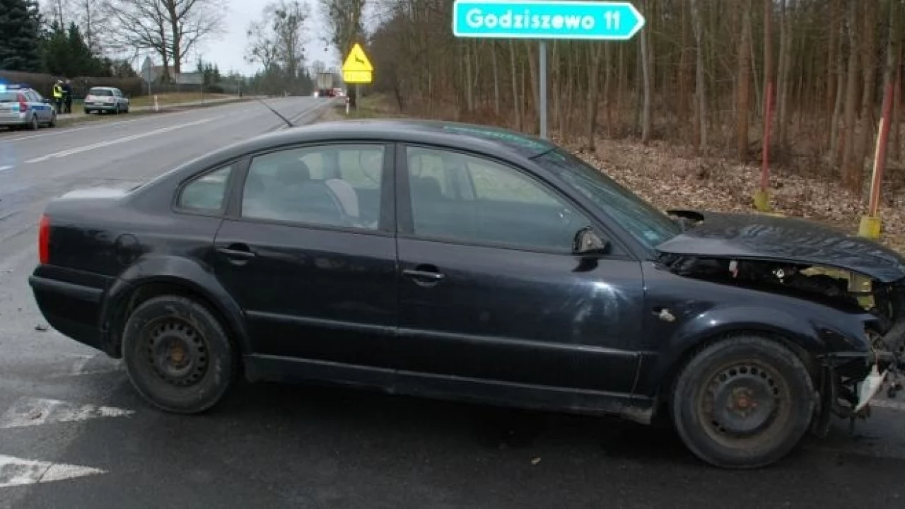 Wypadek w Swarożynie. Wstępna przyczyna - nieustąpienie pierwszeństwa